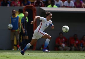 Carli Lloyd em jogo contra Suécia na Rio 2016