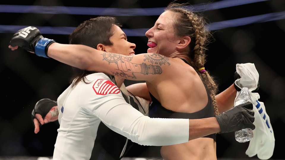 Com primeira vitória no UFC, Nina Ansaroff mostra que é mais do que ‘namorada de Amanda Nunes’