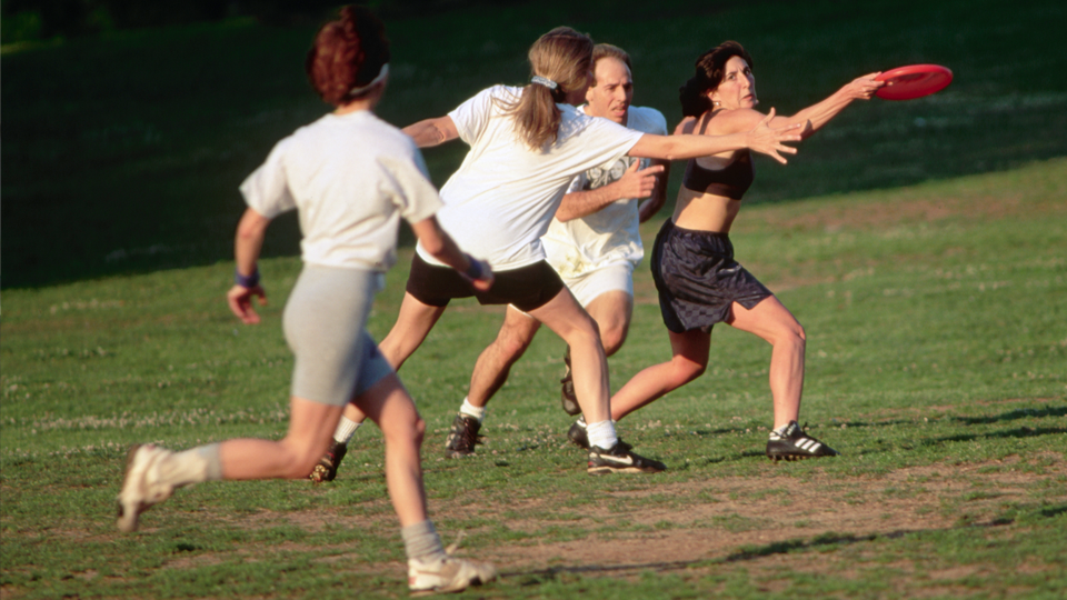 Ultimate une frisbee, futebol americano e basquete em uma modalidade tão curiosa quanto emocionante
