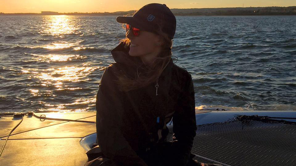 De Nova York para Bermudas, navegadora de primeira viagem em alto mar conta sua aventura a bordo de um catamarã