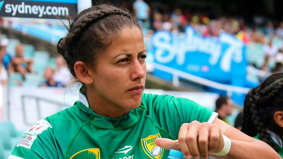 ‘Quando anotei o try, tive a certeza de que é possível’, diz jogadora de rugby que garantiu vitória histórica sobre a Inglaterra