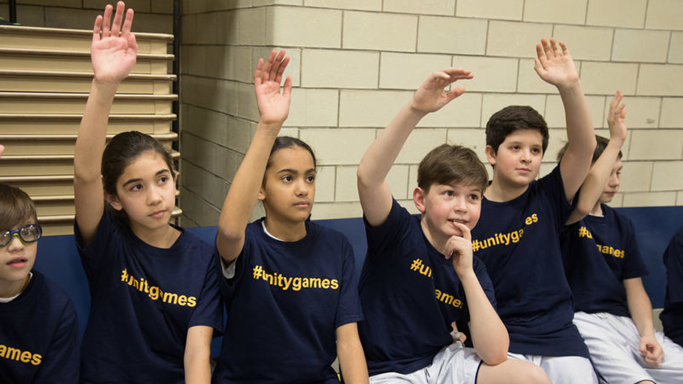 Crianças decidem se retirar de campeonato se meninas e meninos não puderem jogar no mesmo time