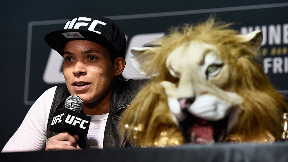 Brasileiras faturam dois prêmios no ‘Oscar’ do MMA