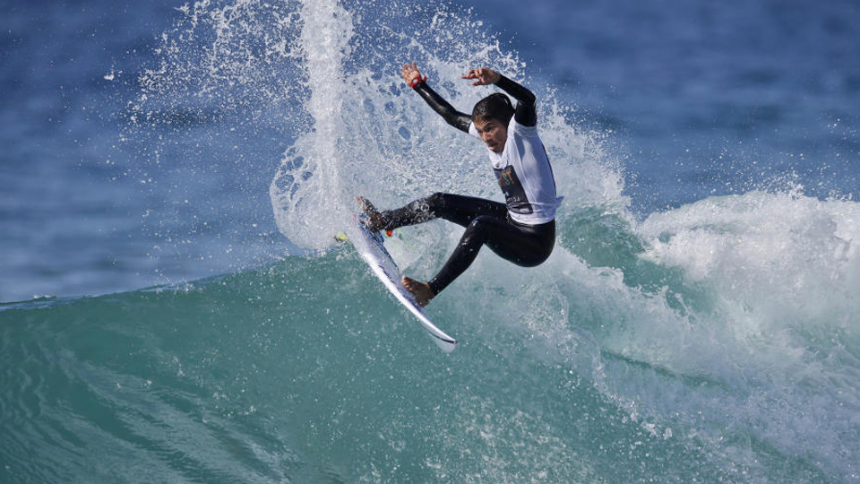Única representante do Brasil na elite do surfe, Silvana Lima começa a busca pelo título mundial