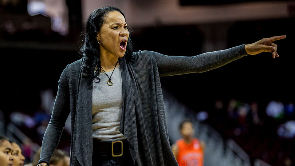 Nova treinadora da seleção de basquete dos EUA brilhou tanto como jogadora que tem até dia em sua homenagem