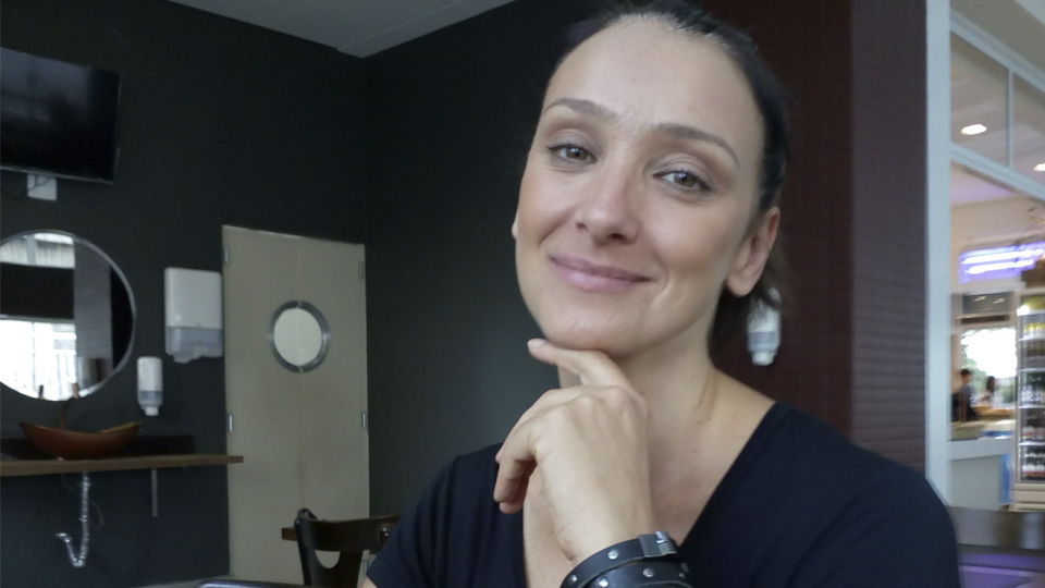 Renascida após curar câncer de mama, Sabrina Parlatore conta sobre sua luta para conscientizar mais mulheres