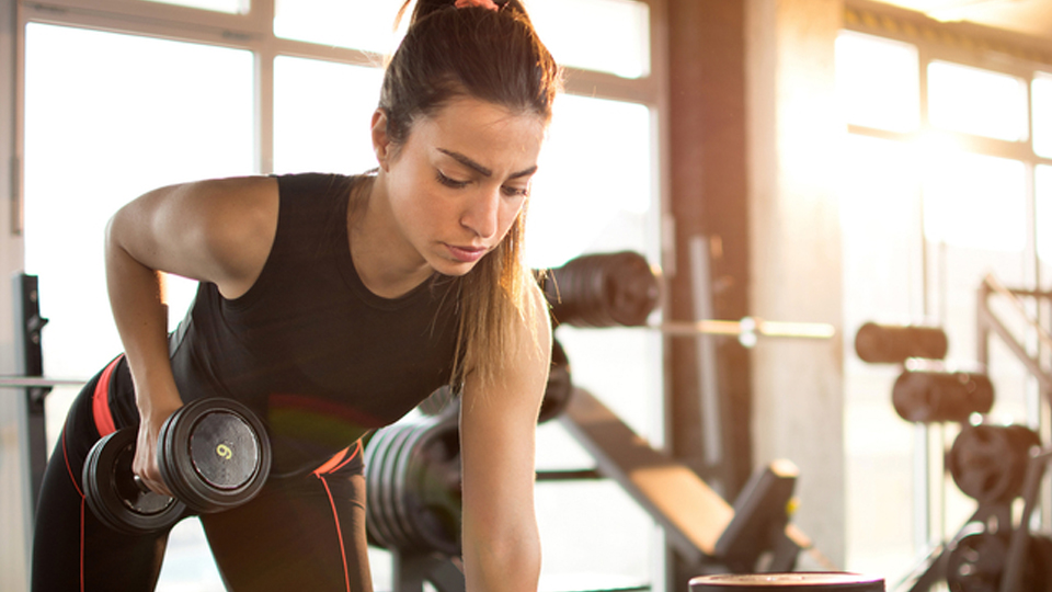 Musculação queima calorias até 48 horas depois do exercício