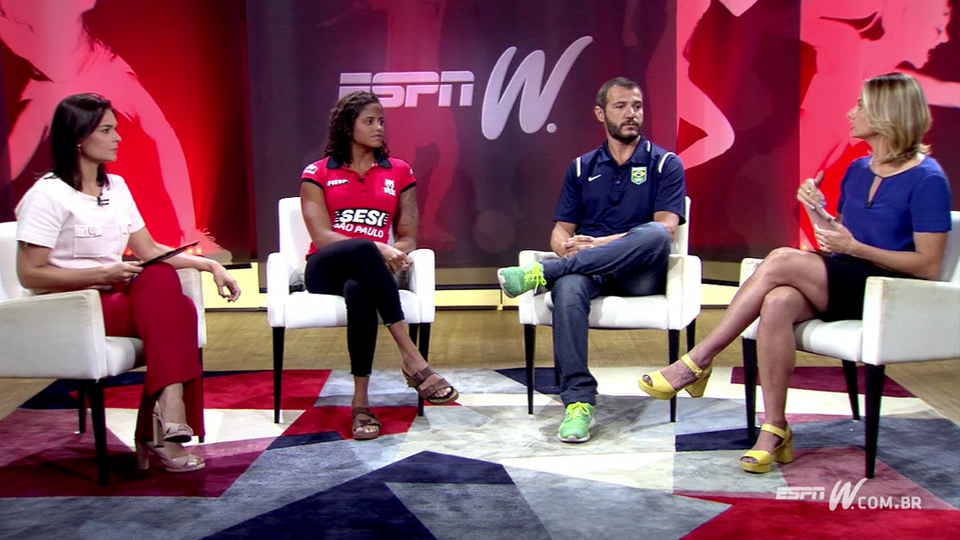 Yoga para melhorar o desempenho dos atletas é o foco do Olhar espnW desta semana