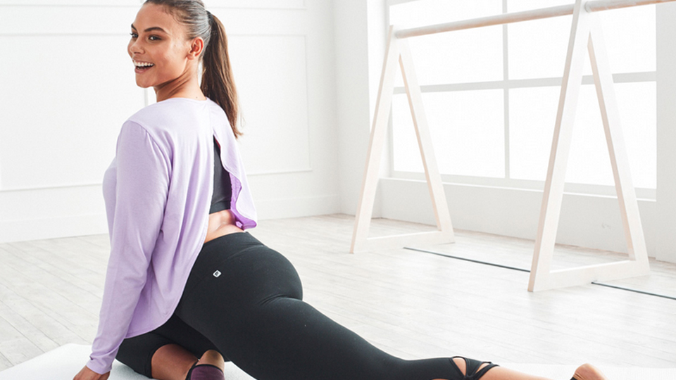 Grife fitness da atriz Kate Hudson lança linha especial para mulheres plus size
