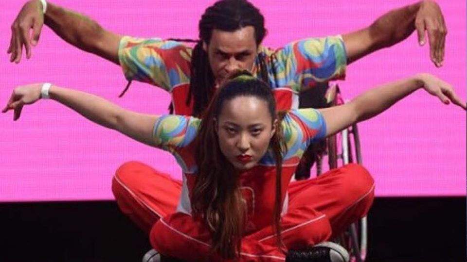Julie Nakayama fez da dança uma expressão de liberdade e de luta por inclusão de portadores de necessidades especiais