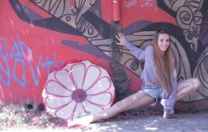 Vivi Godoy ministra aulas na Casa de Dança Tati Sanchis e é personal de ballet (Arquivo Pessoal)
