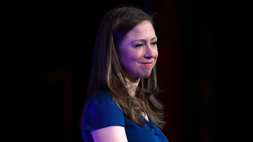 Em carta aberta, Chelsea Clinton fala sobre a importância do esporte na vida das jovens mulheres