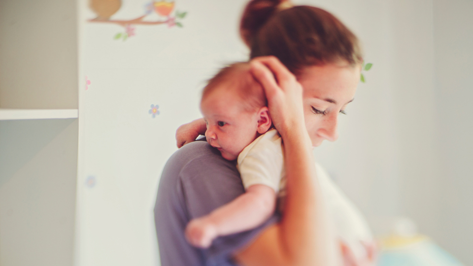 Sintomas de tristeza e ansiedade no pós-parto? Entenda o ‘baby blues’