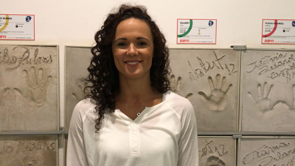 A campeã mundial de handebol Dani Piedade traz uma dica para ser feliz no leste europeu