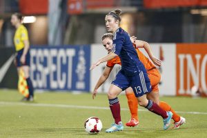 (L-R) Siri Worm of Holland, Jane Ross of Scotland during the Worldcup play-off qualification match between Holland and Scotland at the Sparta stadium the Castle on October 30, 2014 in Rotterdam, The Netherlands(Photo by VI Images via Getty Images)