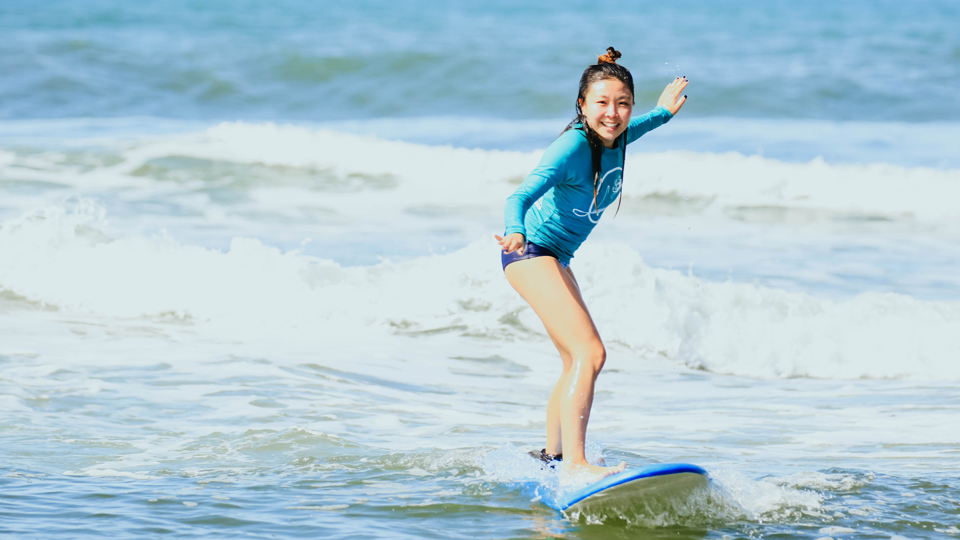 Mais que um esporte, o surfe também pode ser instrumento de união e empoderamento feminino