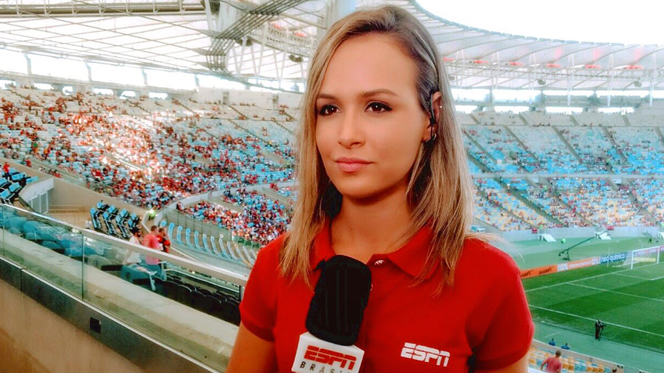 Bibiana Bolson, jornalista da ESPN, prepara livro sobre o racismo no futebol