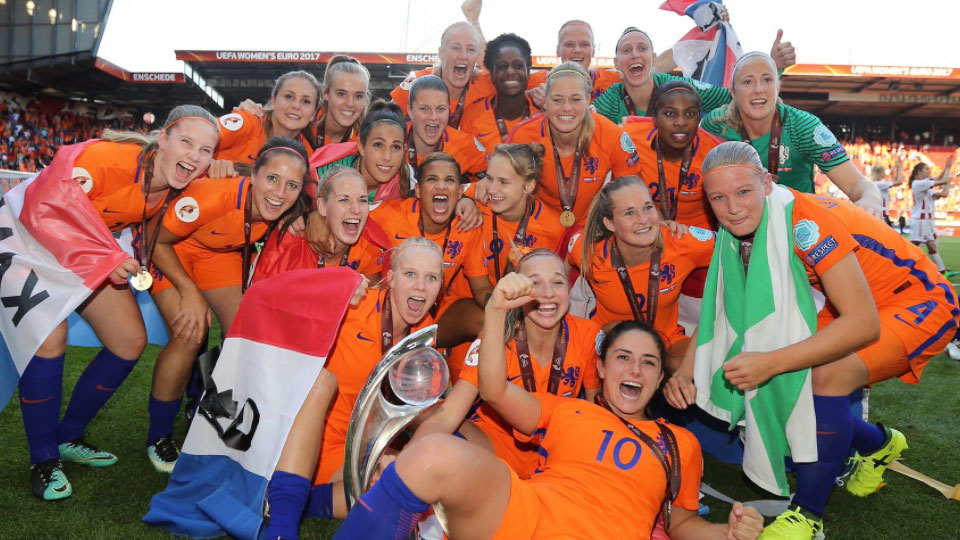 Reforço do Barcelona marca, e Holanda é campeã da Euro feminina pela primeira vez